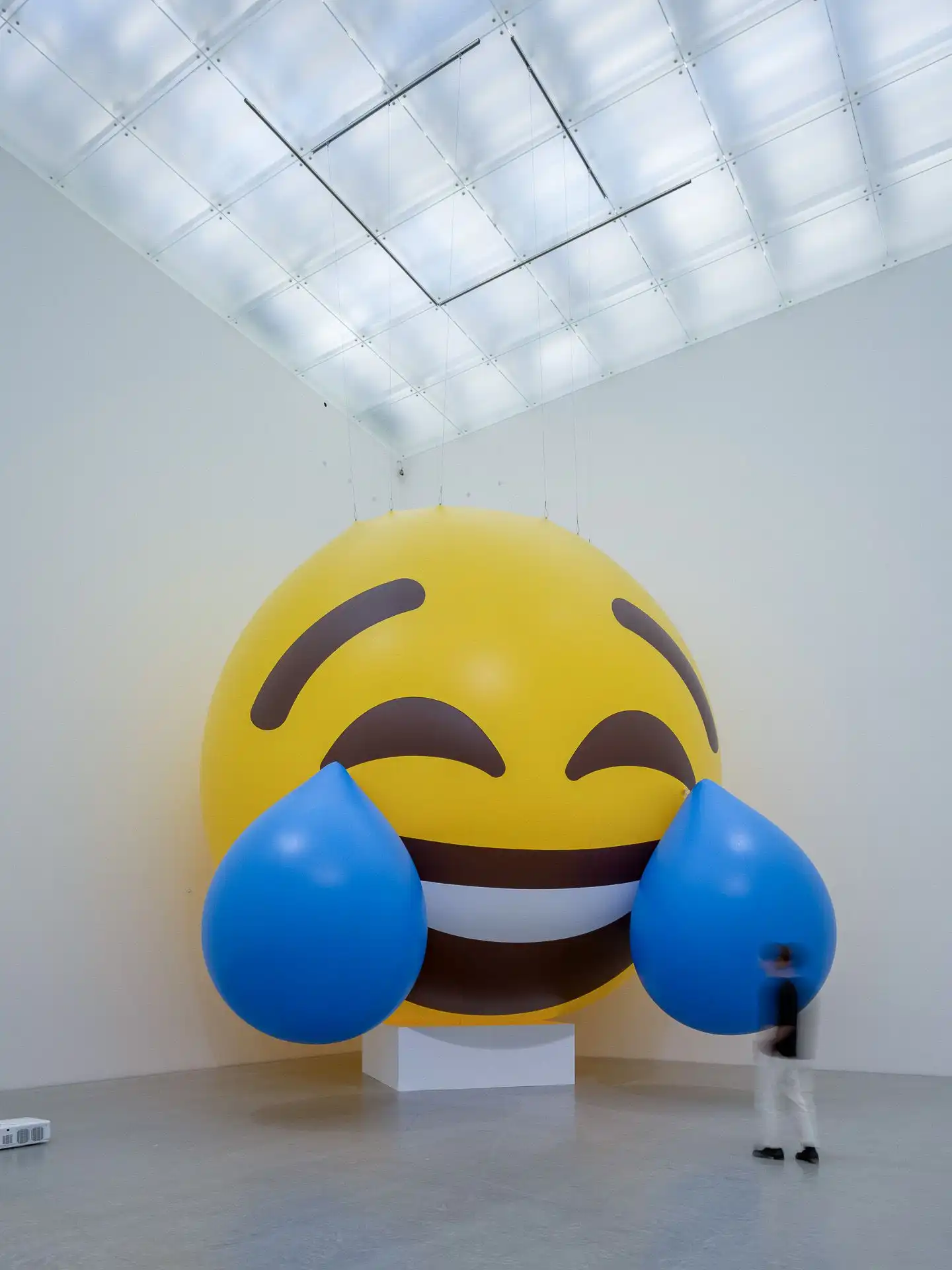 Ekrana Sığmayan Emoji: Shōei Matsuda'dan 8 Metrelik "The Big Flat Now"